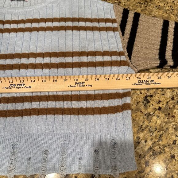 ' SO® Cropped Women’s Large Open-Stitch Hem Crewneck Sweater - Picture 8 of 10